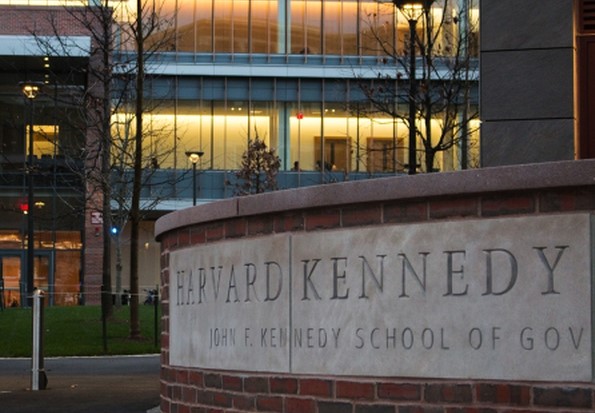harvard-kennedy-school-un-azerbaycanli-mezunlari-ucun-vebinar-kecirildi-foto